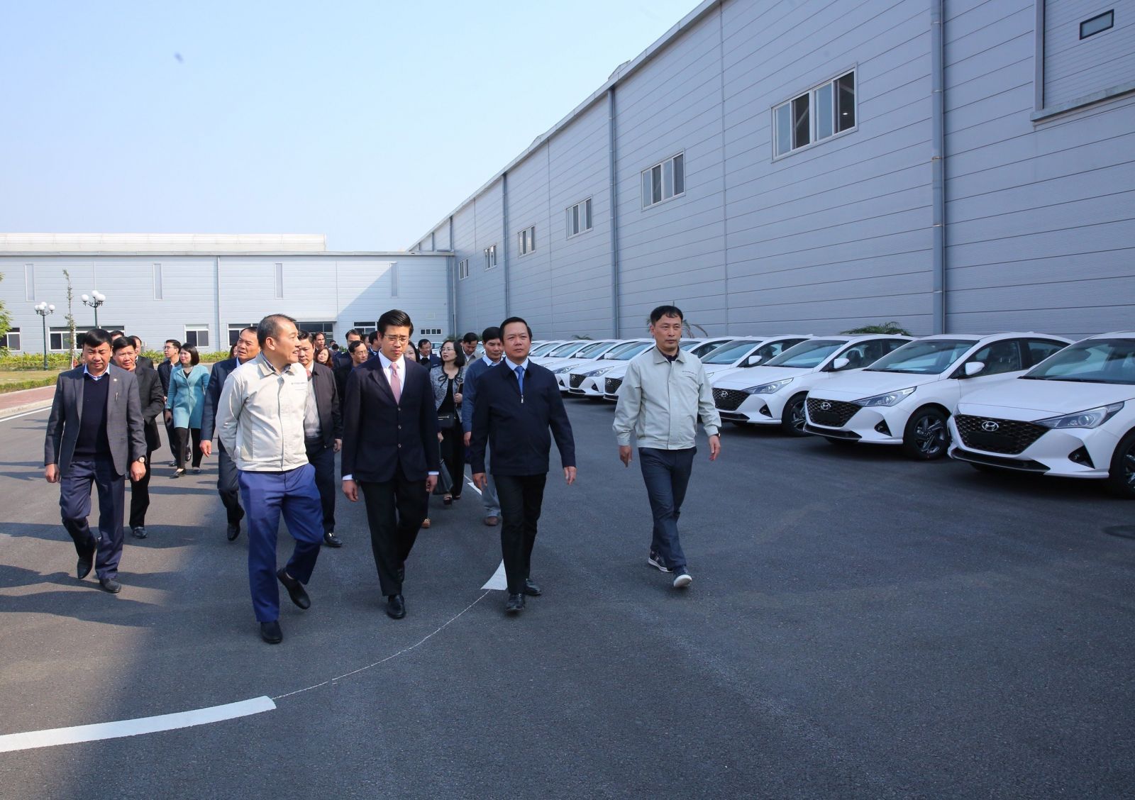 Chủ tịch Phạm Quang Ngọc làm việc tại nhà máy sản xuất lắp ráp ô tô Hyundai Thành Công