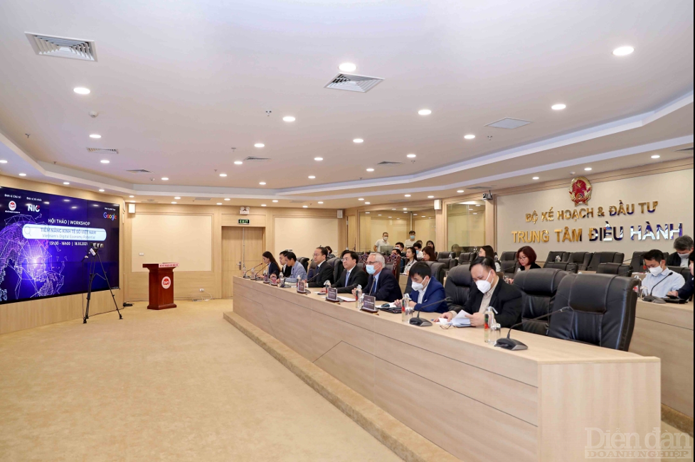 Hội thảo có sự tham gia của các chuyên gia của Ngân hàng thế giới tại Việt Nam, Google, và các doanh nghiệp, doanh nhân