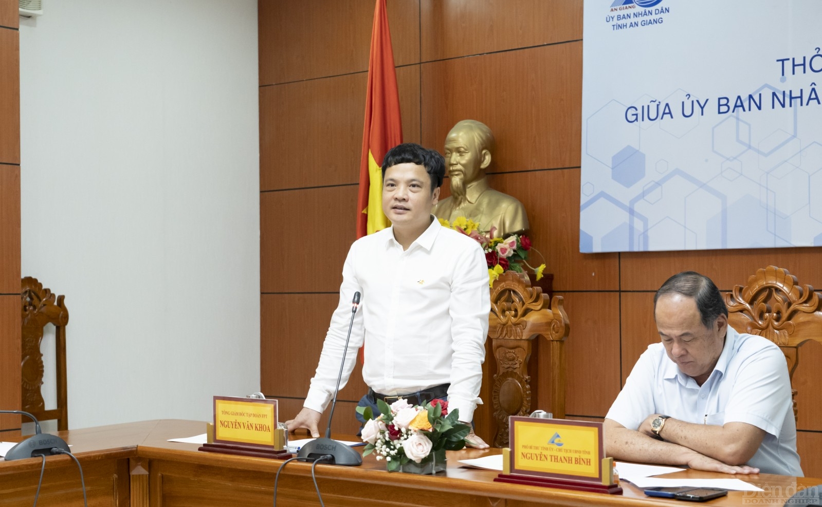 Ông Nguyễn Văn Khoa, Tổng Giám đốc FPT chia sẻ tại buổi lễ