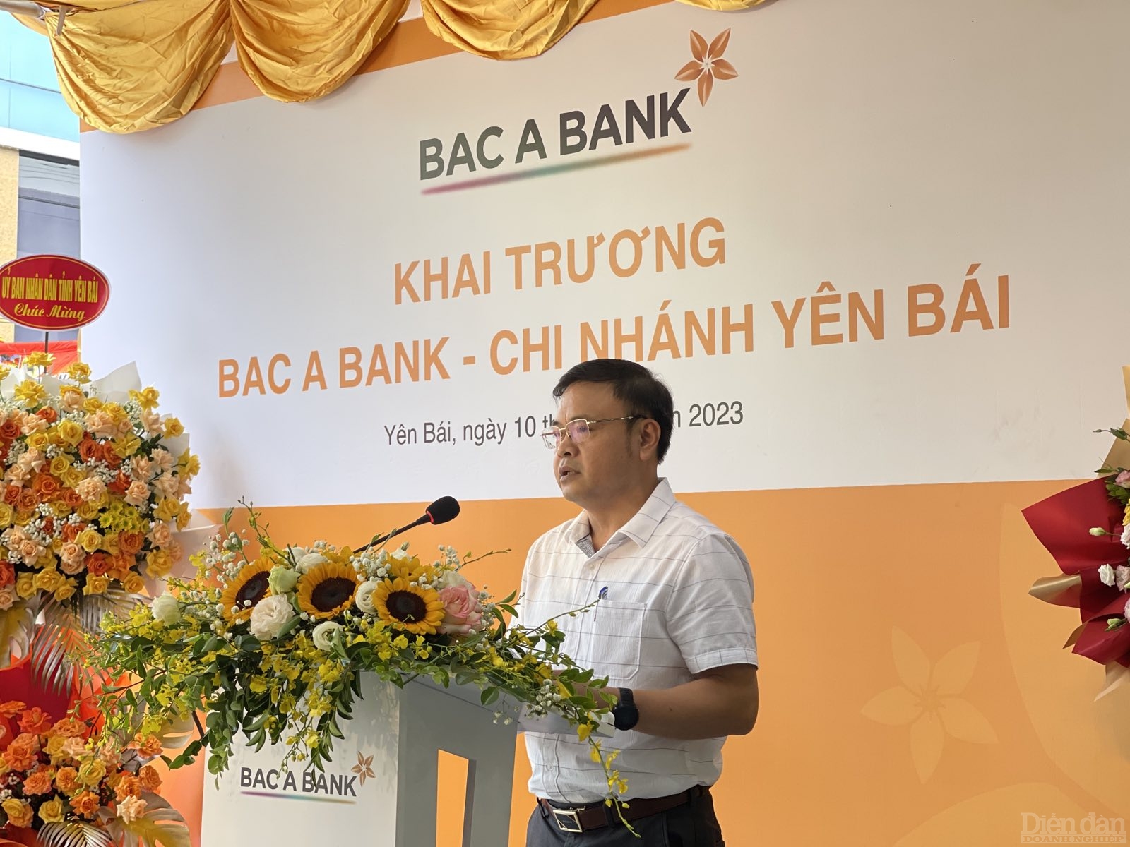 Ông Nguyễn Quang Đạt, Giám đốc NHNN CN tỉnh Yên Bái phát biểu chỉ đạo