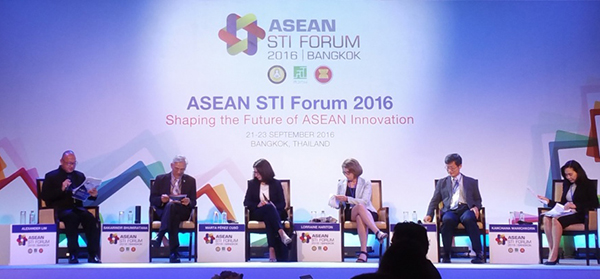 p/Trong những năm qua, ASEAN đã tổ chức nhiều hội thảo, diễn đàn quan trọng bàn luận về Cách mạng công nghiệp 4.0 