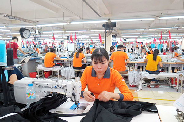 p/Các hiệp định thương mại đều quy định về hàng hóa dệt may Việt Nam chỉ được miễn, giảm thuế nếu có xuất xứ sợi (hoặc vải) sản xuất tại Việt Nam.