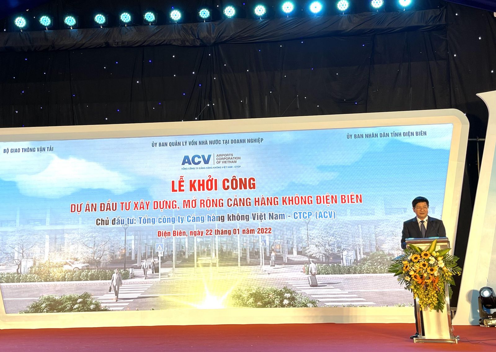Ông Lê Thành Đô, Chủ tịch UBND tỉnh Điện Biên phát biểu tại Lễ Khởi công Dự án xây dựng mở rộng Cảng hàng không Điện Biên