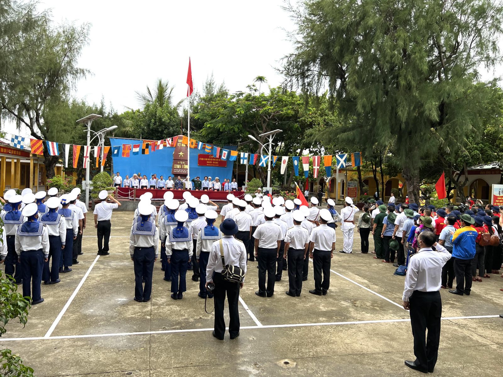 Đoàn công tác số 5 dự Lễ mít tinh kỷ niệm 47 năm Ngày giải phóng quần đảo Trường Sa(29/4/1975- 29/4/20220) trên đảo Sinh Tồn