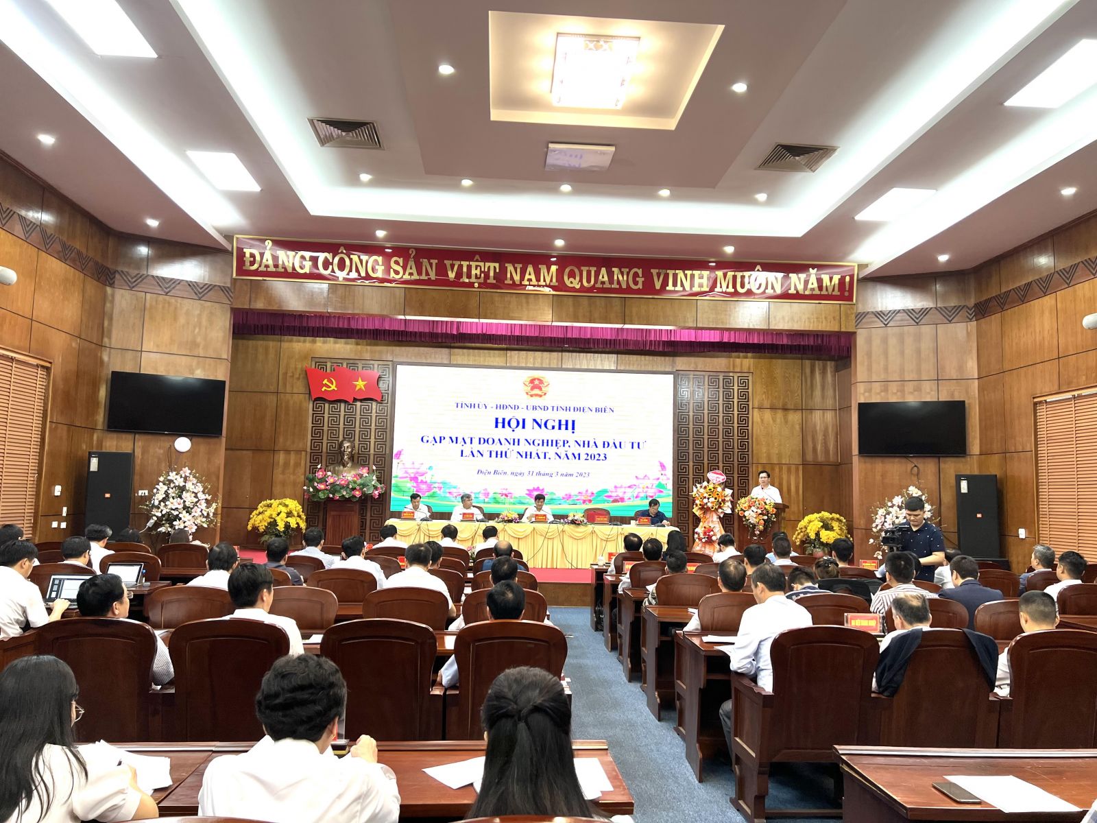Hội nghị có sự tham gia của đông đảo các nhà đầu tư, doanh nghiệp trên địa bàn tỉnh Điện Biên.
