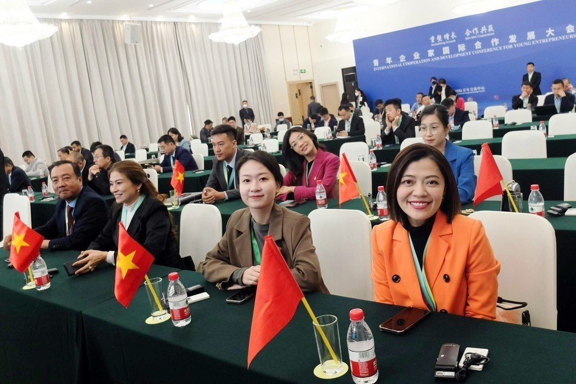 Đoàn đại biểu Doanh nhân trẻ Việt Nam tham dự Hội nghị.
