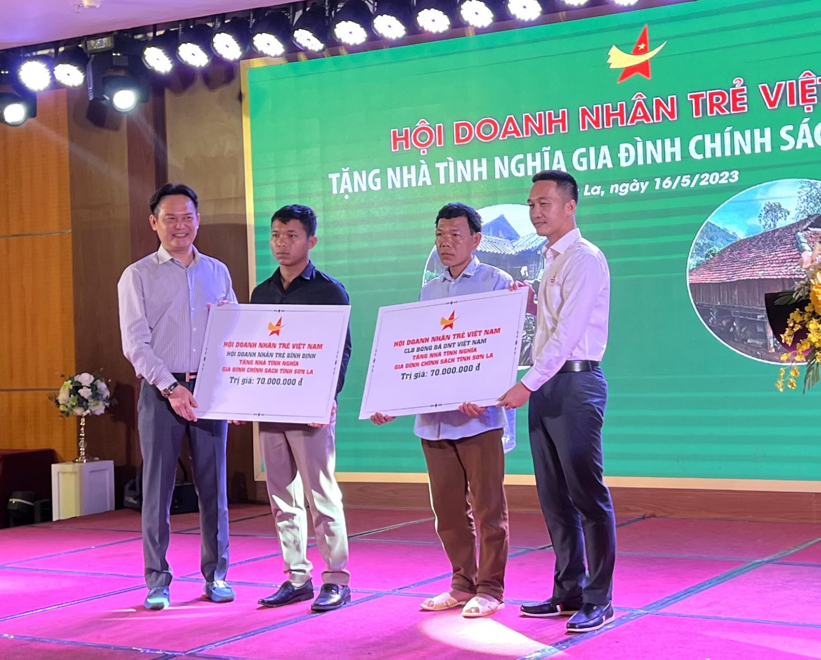 Hội doanh nhân trẻ Việt Nam trao 02 nhà tình nghĩa cho gia đình chính sách tỉnh Sơn La.