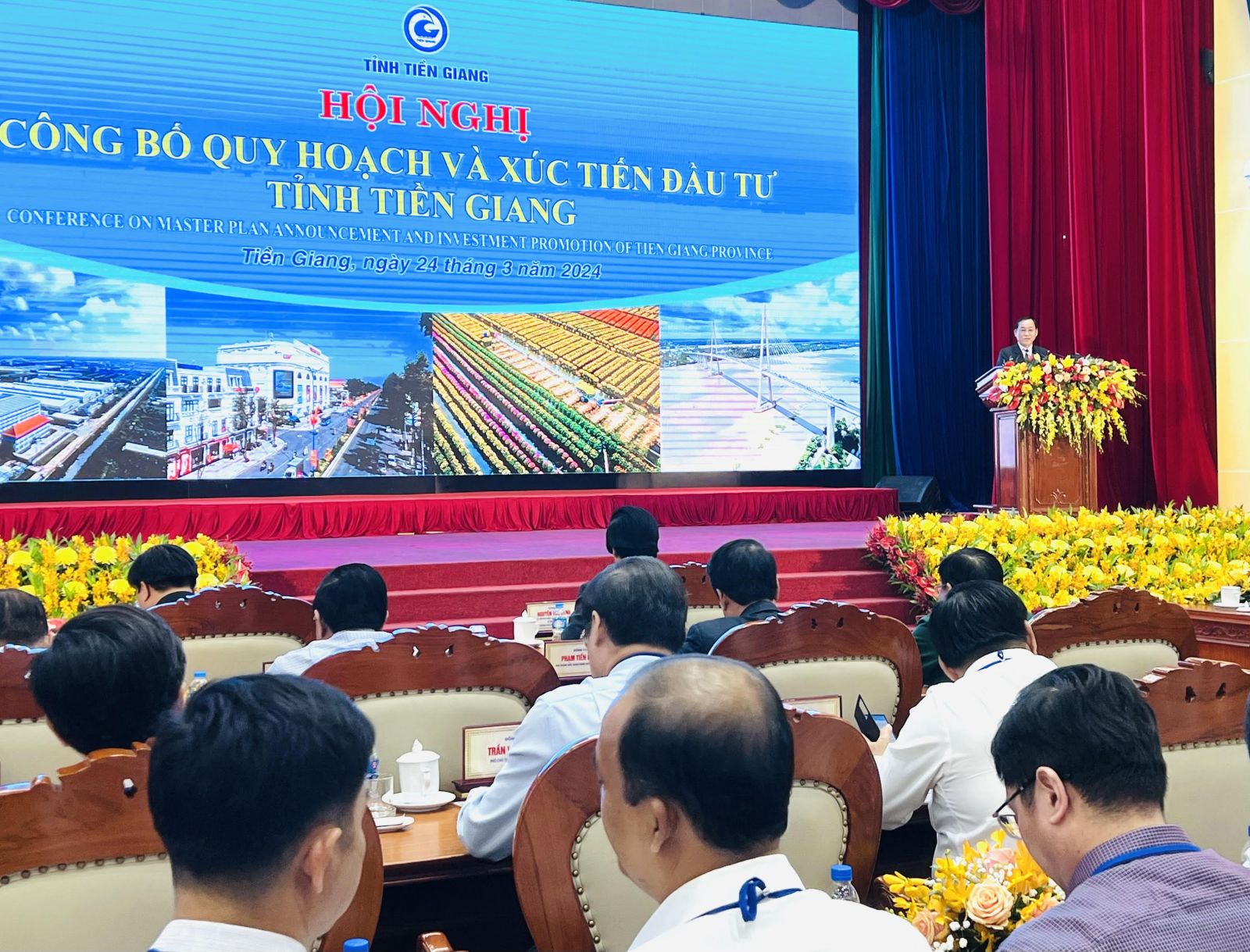 Ông Nguyễn Văn Vĩnh, Chủ tịch UBND tỉnh Tiền Giang phát biểu tại Hội nghị.