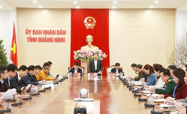 Ông Nguyễn Xuân Ký, Bí thư Tỉnh ủy, Chủ tịch HĐND tỉnh, phát biểu chỉ đạo tại cuộc họp phòng chống dịch Corona