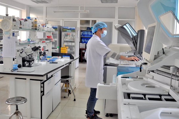 Trung tâm CDC Quảng Ninh và các bệnh viện đảm bảo công suất xét nghiệm, sàng lọc COVID-19 từ 500-1000 mẫu/ngày