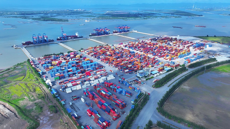 Các cảng, đặc biệt tại khu vực Hải Phòng cạnh tranh gay gắt, đơn giá bốc dỡ đang được chiết khấu mạnh