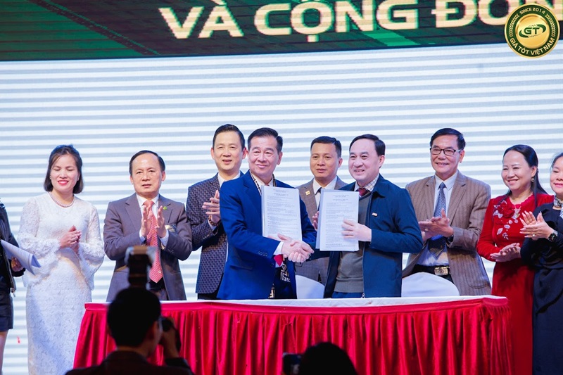 Lễ ký kết hợp tác giữa Cộng đồng Doanh nghiệp Giá tốt Việt Nam với Hiệp hội Doanh nghiệp tỉnh Quảng Ninh