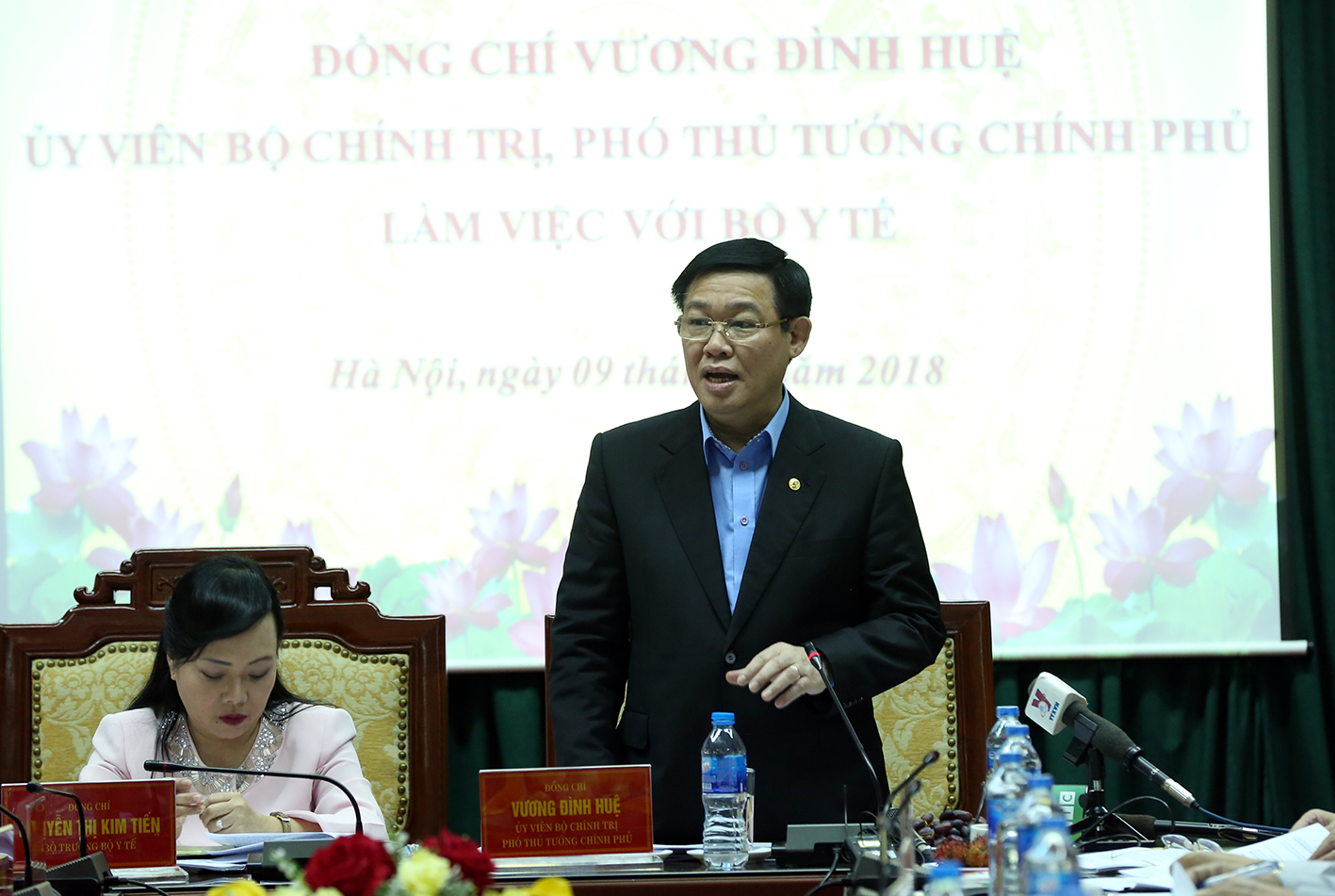 Phó Thủ tướng Vương Đình Huệ phát biểu tại buổi làm việc - Ảnh: VGP.