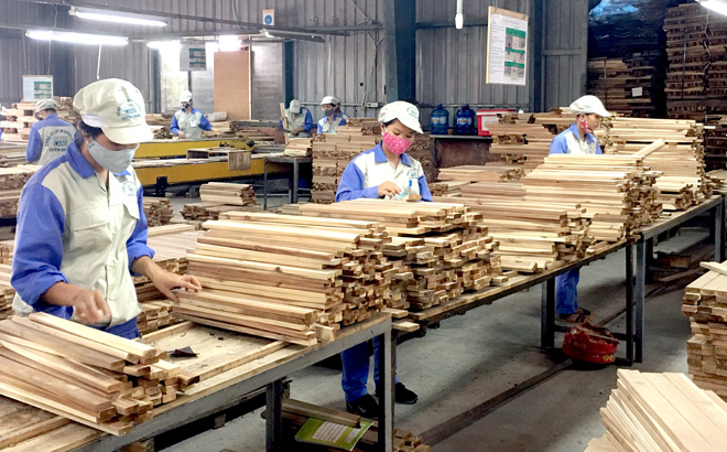 Gia nhập Hiệp định đối tác toàn diện và tiến bộ xuyên Thái Bình Dương (CPTPP) là cơ hội lớn cho thương mại Việt Nam, trong đó các doanh nghiệp xuất khẩu đồ gỗ sẽ có điều kiện thúc đẩy xuất khẩu nhờ các hàng rào thuế quan rất nặng nề như hiện nay được gỡ bỏ.