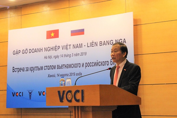 Phó Chủ tịch VCCI Hoàng Quang Phòng tại lễ ký kết.