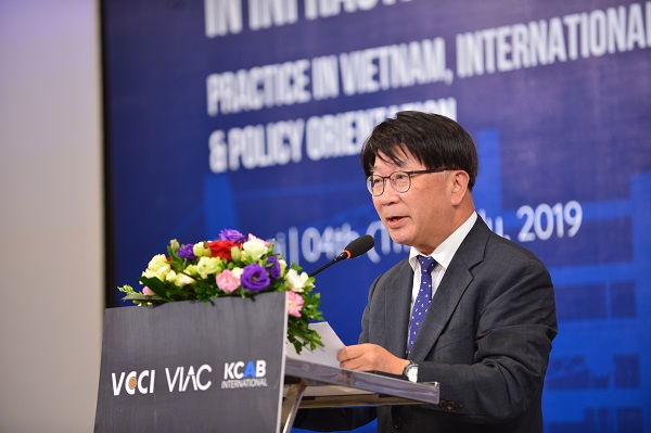 Ông Le Ho Won, Chủ tịch Uỷ ban Trọng tài thương mại Hàn Quốc (KCAB).