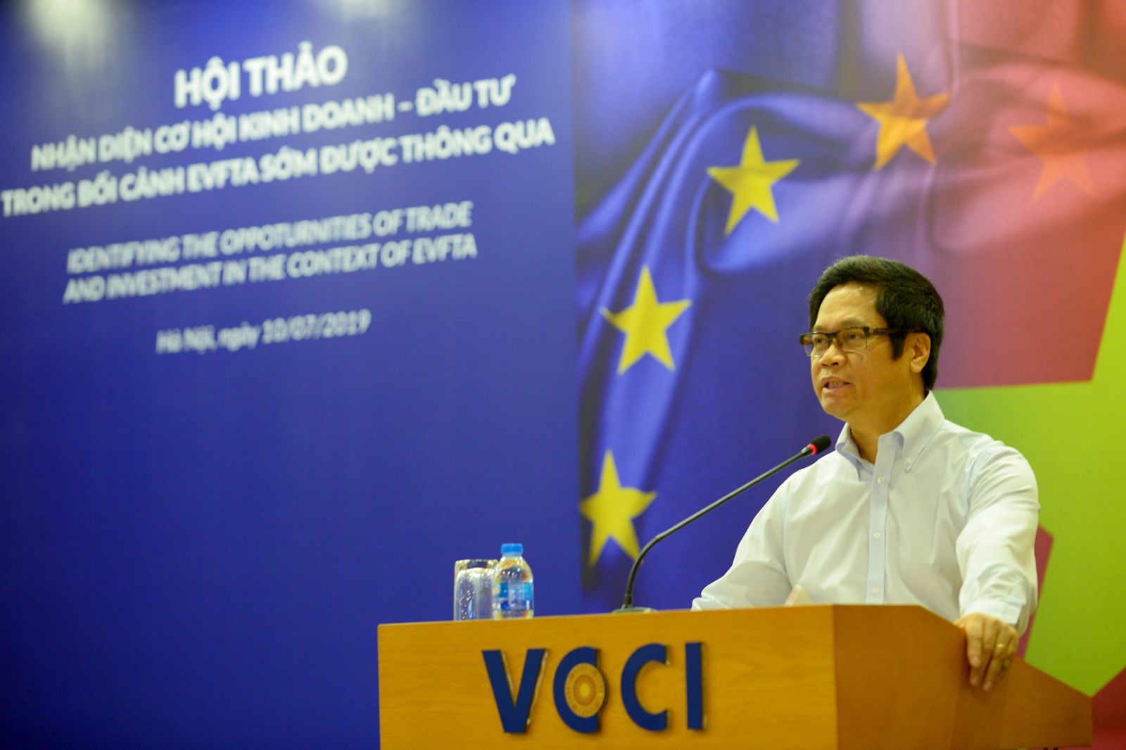 Chủ tịch VCCI Vũ Tiến Lộc tại Hội thảo.