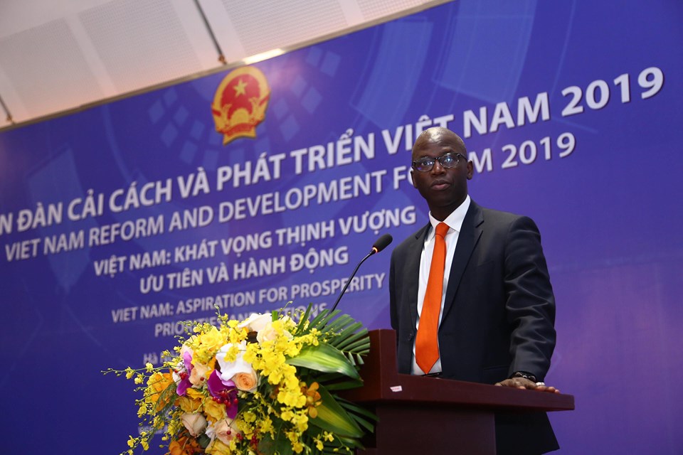  ông Ousmane Dione, Giám đốc quốc gia của Ngân hàng Thế giới tại Việt Nam.