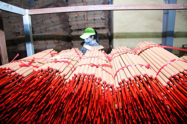 Ấn Độ đột ngột hạn chế nhập khẩu hương nhang là vi phạm cam kết WTO?
