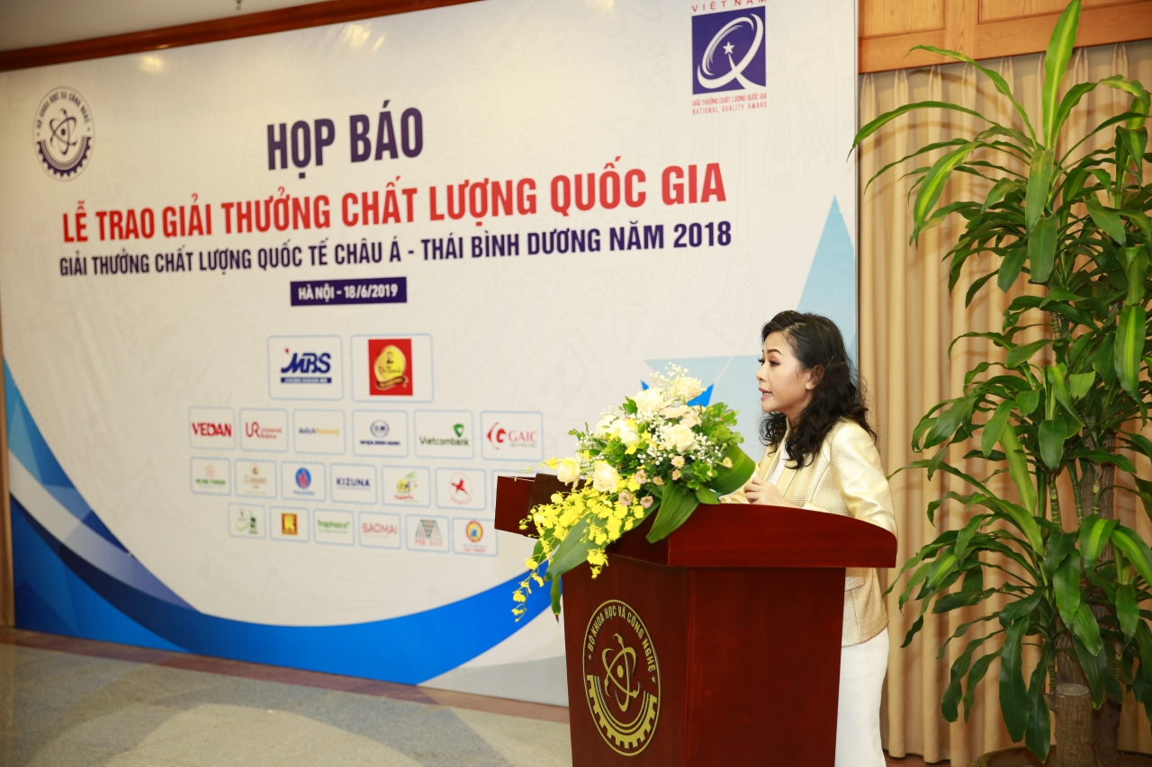 Bà Trần Uyên Phương cho biết: “Sản phẩm của Tân Hiệp Phát vượt qua các rào cản về kỹ thuật, tiêu chuẩn chất lượng, xuất xứ hàng hóa khắt khe nhất để tiến vào các thị trường FTA. Hòa mình vào sân chơi toàn cầu với khoảng 20 quốc gia”.