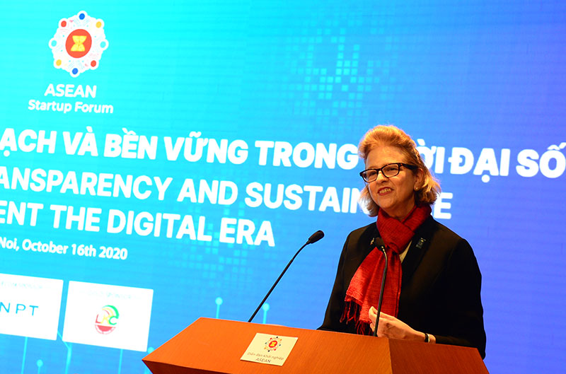 bà Caitlin Wiesen, Đại diện thường trú, UNDP Việt Nam.