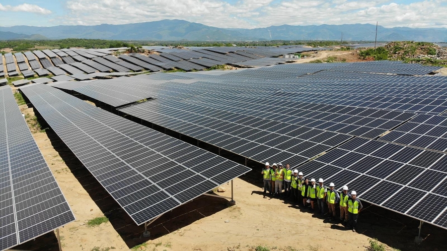 Nhà máy Điện mặt trời Sunseap 168 MW (Ninh Sơn, Ninh Thuận) là một trong những dự án điện mặt trời lớn tại Việt Nam.