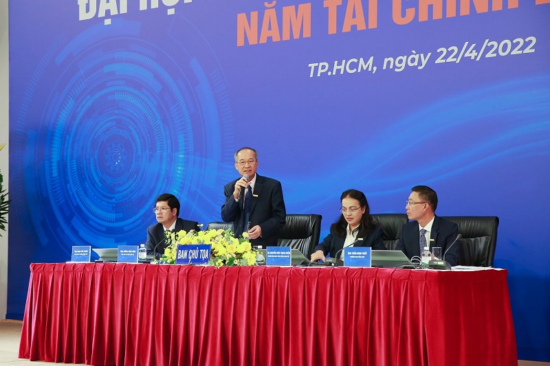 Ông Dương Công Minh - Chủ tịch HĐQT Sacombank phát biểu, tin tưởng Hội đồng quản trị, Ban Kiểm soát, Ban điều hành Sacombank nhiệm kỳ mới 2022 - 2026 sẽ quản trị điều hành Ngân hàng hoàn thành Đề án và đạt những mục tiêu như kỳ vọng.