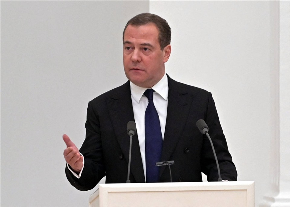 Phó chủ tịch Hội đồng an ninh Nga Dimtry Medvedev cảnh báo phương Tây về xung đột hạt nhân. 