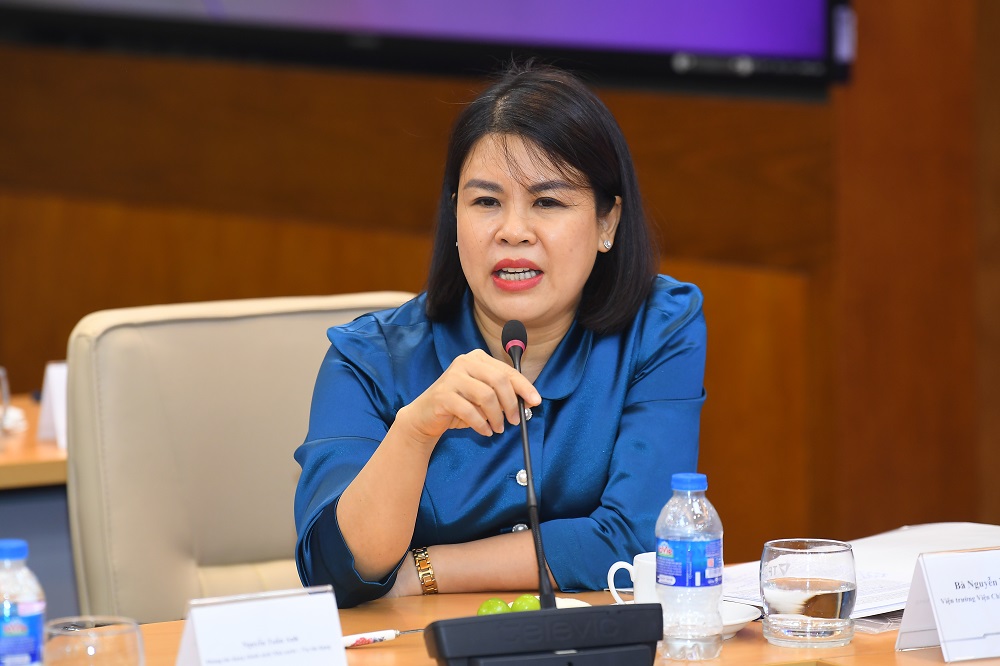 Bà Nguyễn Thị Hòa - Viện trưởng Viện Chiến lược ngân hàng phát biểu tại sự kiện. 