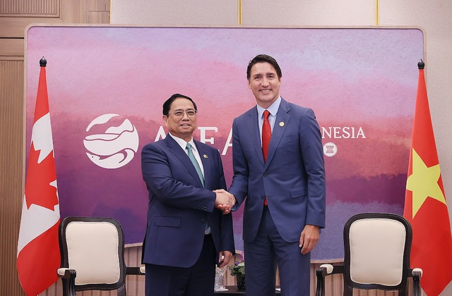 Thủ tướng Chính phủ Phạm Minh Chính gặp Thủ tướng Canada Justin Trudeau - Ảnh: VGP/Nhật Bắc