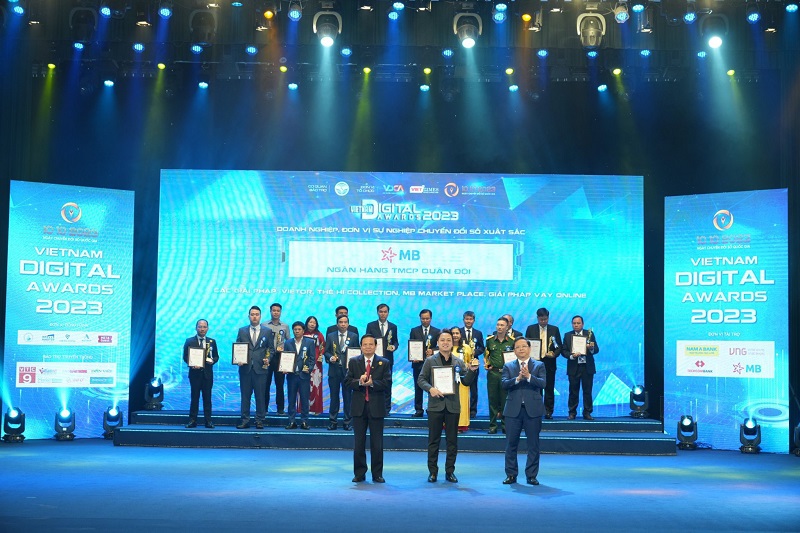 MB giành giải thưởng Chuyển đổi số Việt Nam 2023