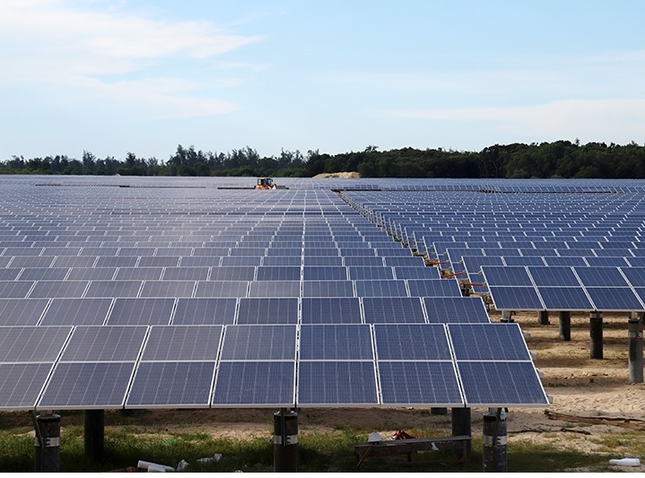 Nhà máy điện mặt trời xã Cẩm Hòa (Cẩm Xuyên, Hà Tĩnh) đã chính thức phát điện lên lưới quốc gia vào cuối tháng 6.2019