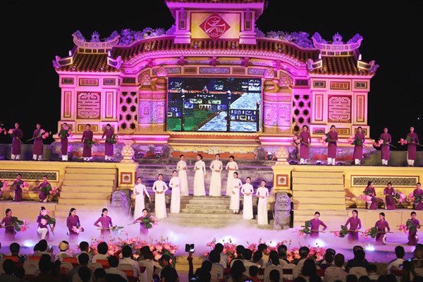 Thừa Thiên Huế sẽ tiếp tục tổ chức các lễ hội, sự kiện để thu hút du khách như Festival Huế 2020, Lễ hội Huế - Kinh đô ẩm thực, Lễ hội Huế - Kinh đô áo dài...