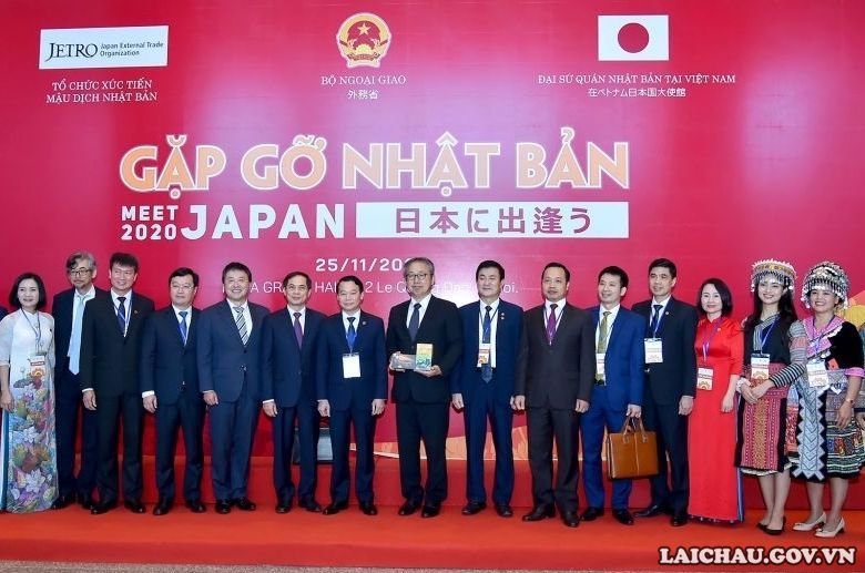 Đại sứ quán Nhật Bản cũng mong muốn tỉnh Lai Châu tiếp tục cải thiện môi trường đầu tư; tạo điều kiện thuận lợi cho các nhà đầu tư Nhật Bản đến tìm hiểu cơ hội đầu tư tại Lai Châu. Ảnh: 
