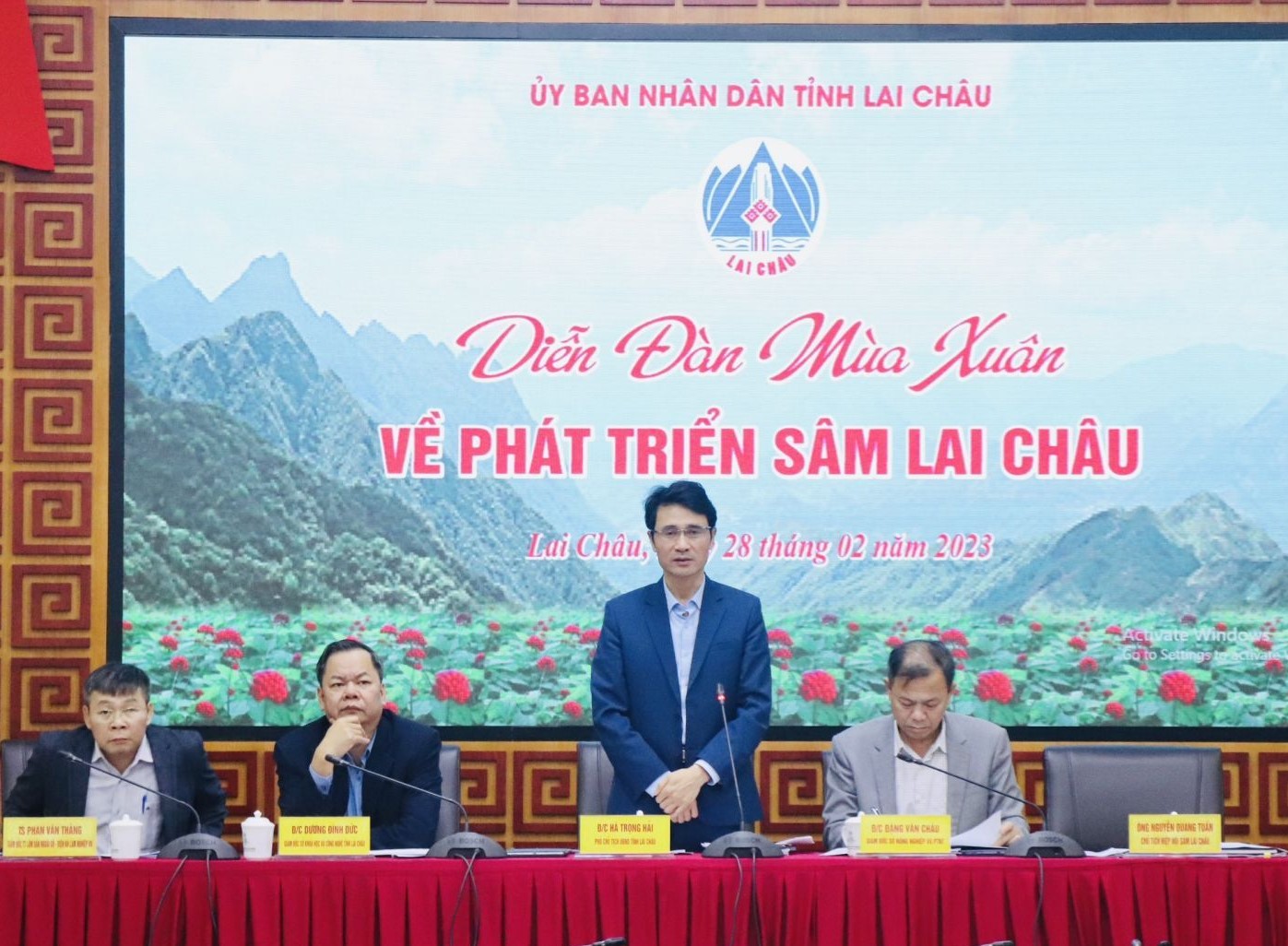 Phó Chủ tịch UBND tỉnh Hà Trọng Hải phát biểu tại Diễn đàn Mùa Xuân 