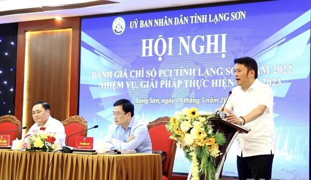 Ông Hồ Phi Dũng, Chủ tịch Hiệp hội Doanh nghiệp tỉnh Lạng Sơn phát biểu tại Hội nghị