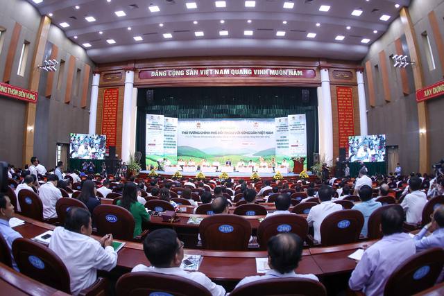 Hội nghị Thủ tướng Chính phủ đối thoại trực tiếp với nông dân Việt Nam, với chủ đề 