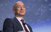 Tài sản chạm mốc 150 tỷ USD, Jeff Bezos giữ vững ngôi vị người giàu nhất thế giới