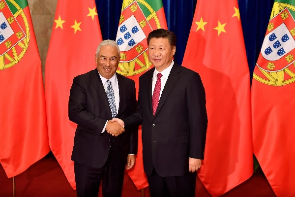 Portuguese Prime Minister Antonio Costa (left) traveled to Beijing to meet with Chinese President Xi Jinpingp/2016.br class=