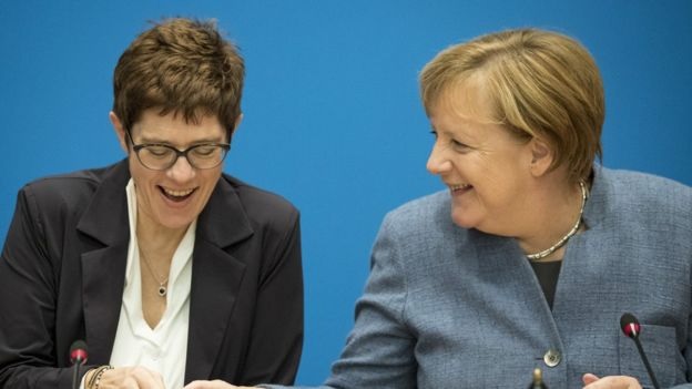 Bà Angela Merkel và bà Annegret Kramp-Karrenbauer, tổng bí thư đảng CDU