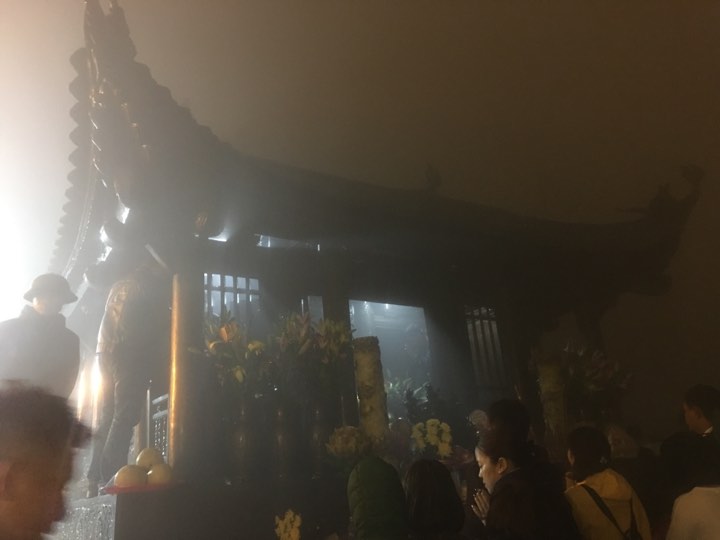Chùa Đồng trên đỉnh non thiêng Yên Tử trong thời khắc đầu tiên của ngày khai hội