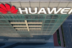 Đằng sau chiến dịch "săn đầu người" của Huawei Technologies