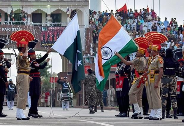 Kể từ sau cuộc chiến đẫm máu vào năm 1947 dẫn tới sự chia tách của hai quốc gia, Ấn Độ và Pakistan đã xảy ra bốn cuộc chiến