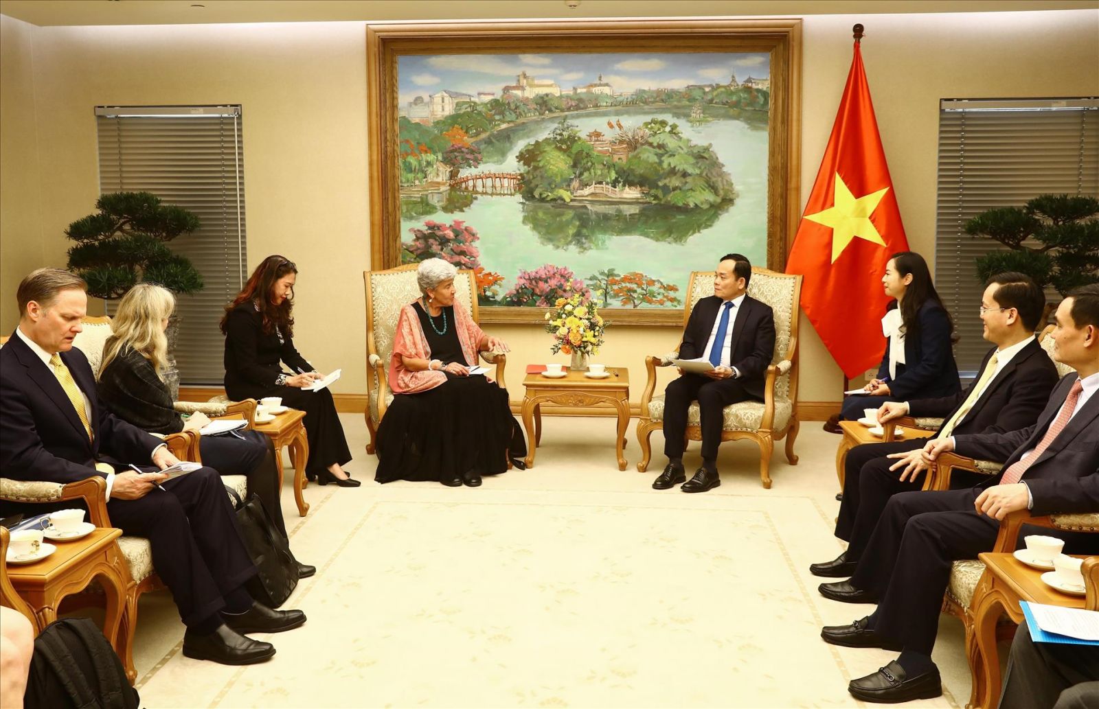 Phó Thủ tướng Trần Lưu Quang tiếp bà Marisa Lago - Thứ trưởng Bộ Thương mại Hoa Kỳ