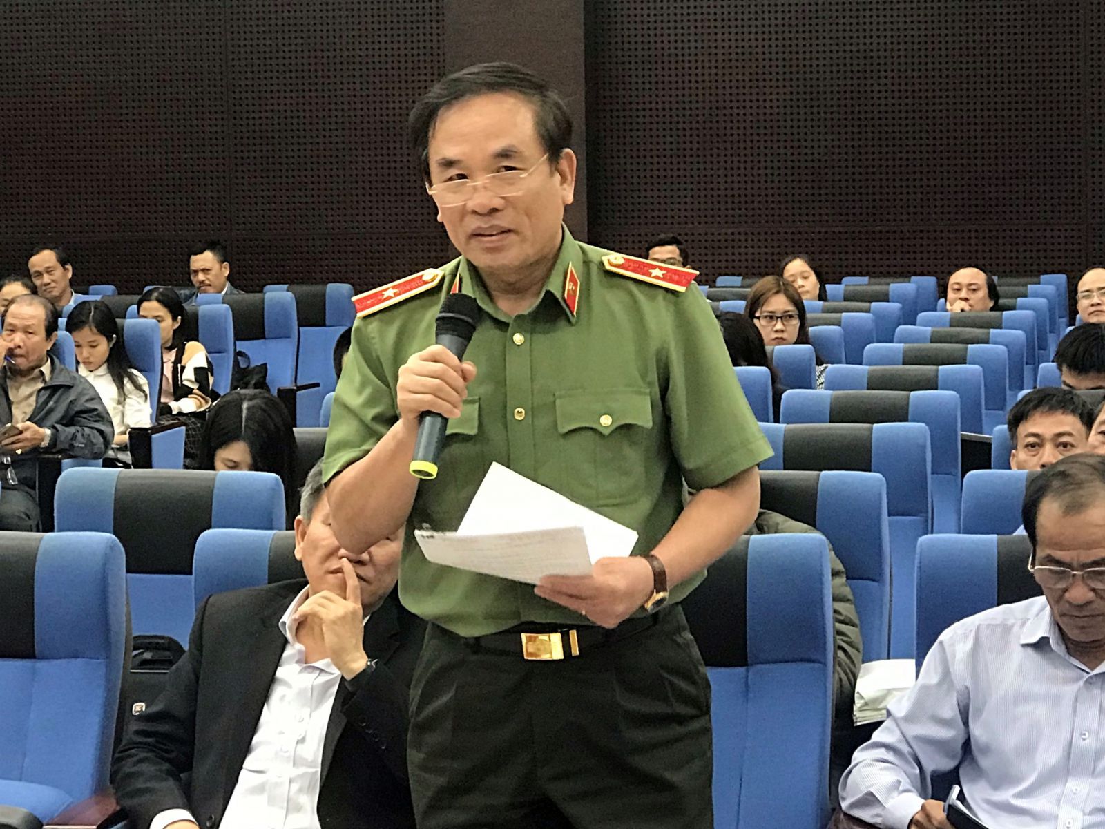 Thiếu tướng Vũ Xuân Viên tại họp báo