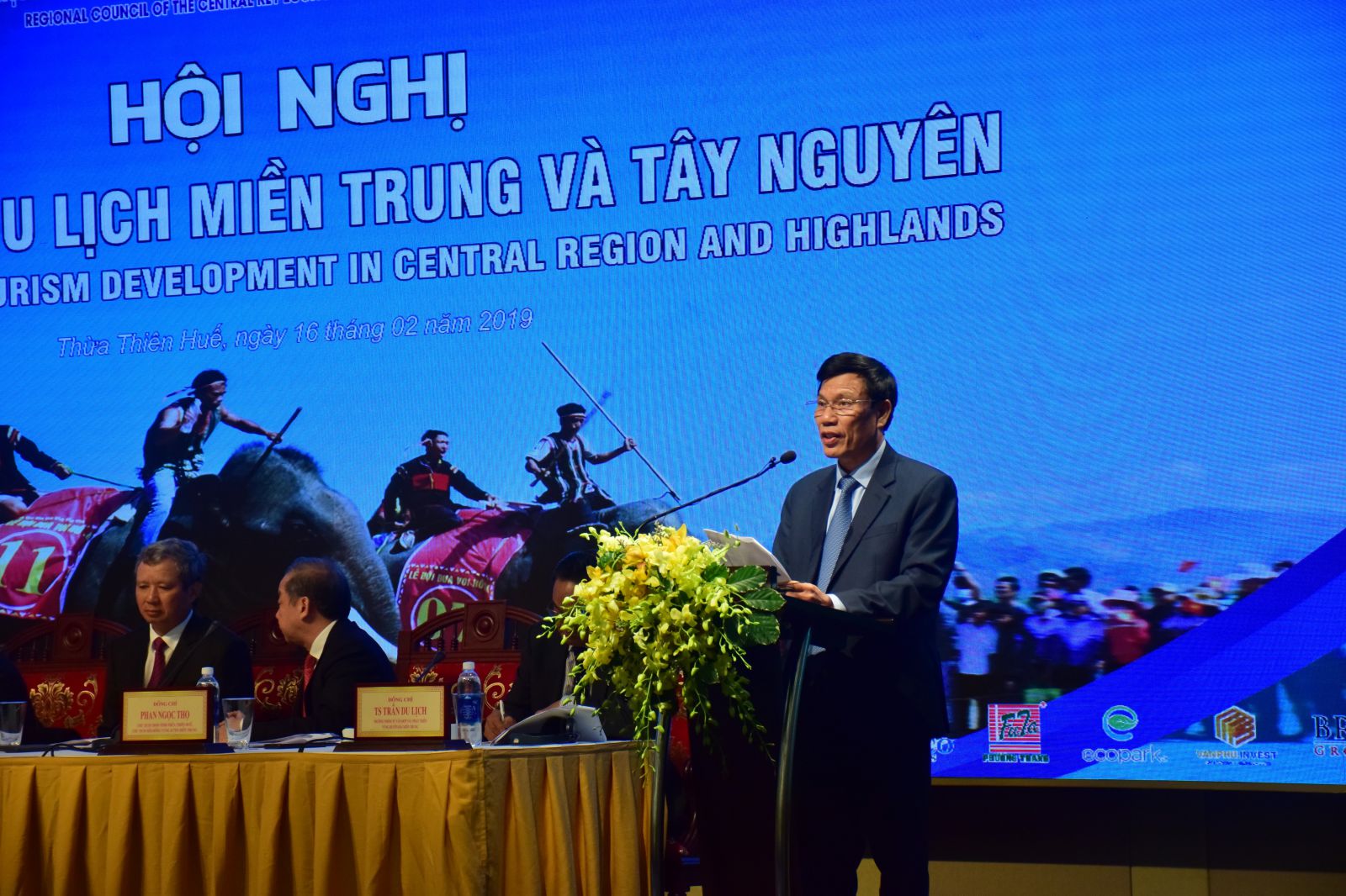 Bộ trưởng Nguyễn Ngọc Thiện khẳng định, Bộ VHTTDL sẽ luôn đồng hành cùng các tỉnh, thành khu vực miền Trung- Tây Nguyên
