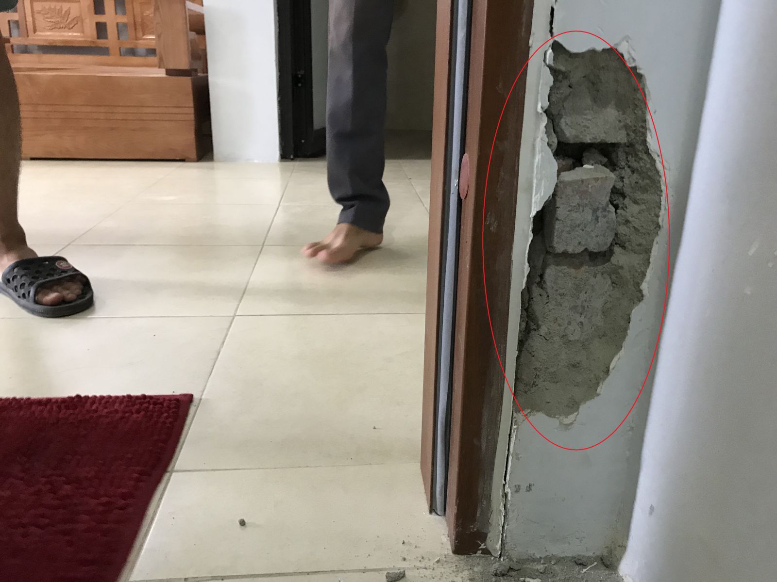 Một trong những hạng mục phía trong căn hộ tại tòa nhà chung cư Bảo Sơn Complex đã xuống cấp (ảnh chụp ngày 12/8/2018)