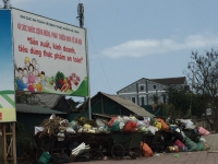 Hà Tĩnh: Thị xã Kỳ Anh ngập rác sau khi nhà máy xử lý rác đóng cổng