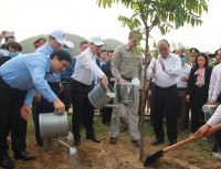 Thủ tướng Nguyễn Xuân Phúc tham gia Lễ hưởng ứng trồng 1 tỷ cây xanh tại Nghệ An