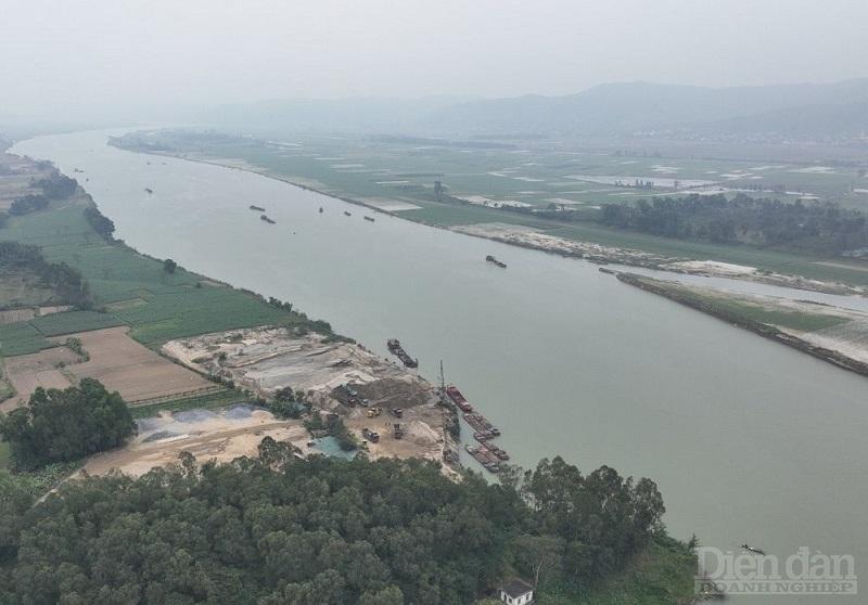 Sông Lam đoạn qua huyện Nam Đàn - Nơi HTX Lam Sơn Đại Thành được cấp phép khai thác cát